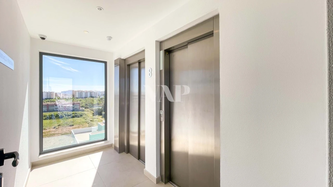 Apartamento T2 para Arrendamento em Faro (Sé e São Pedro) Foto 19