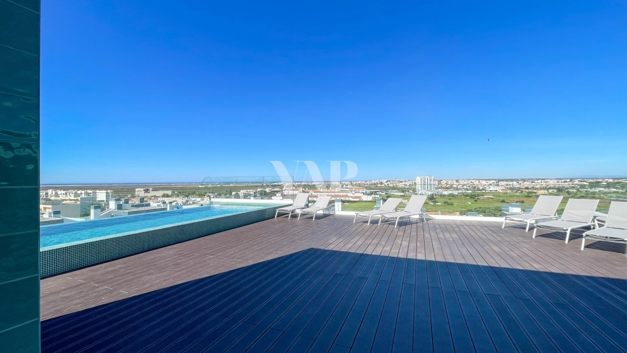 Apartamento T2 para Arrendamento em Faro (Sé e São Pedro) Foto 22