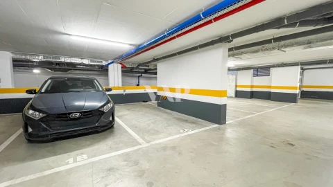 Apartamento T2 para Arrendamento em Faro (Sé e São Pedro)