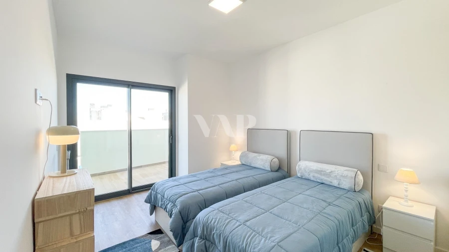 Apartamento T2 para Arrendamento em Faro (Sé e São Pedro) Foto 9