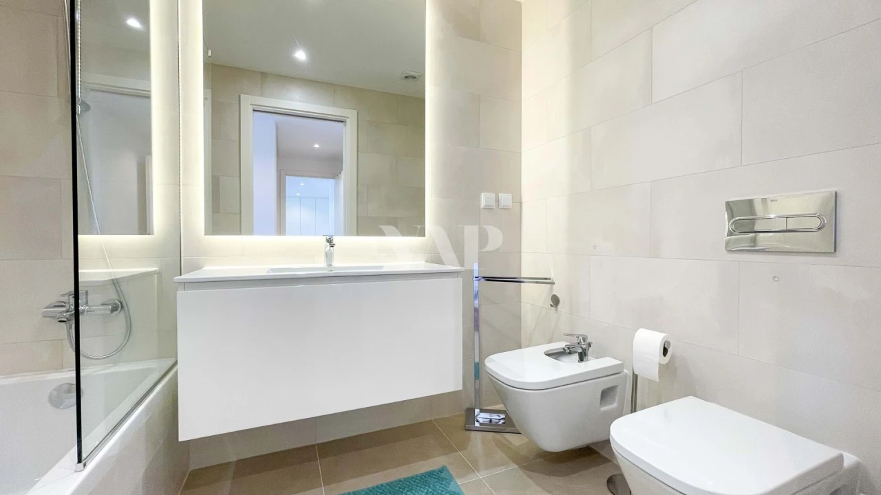 Apartamento T2 para Arrendamento em Faro (Sé e São Pedro) Foto 15