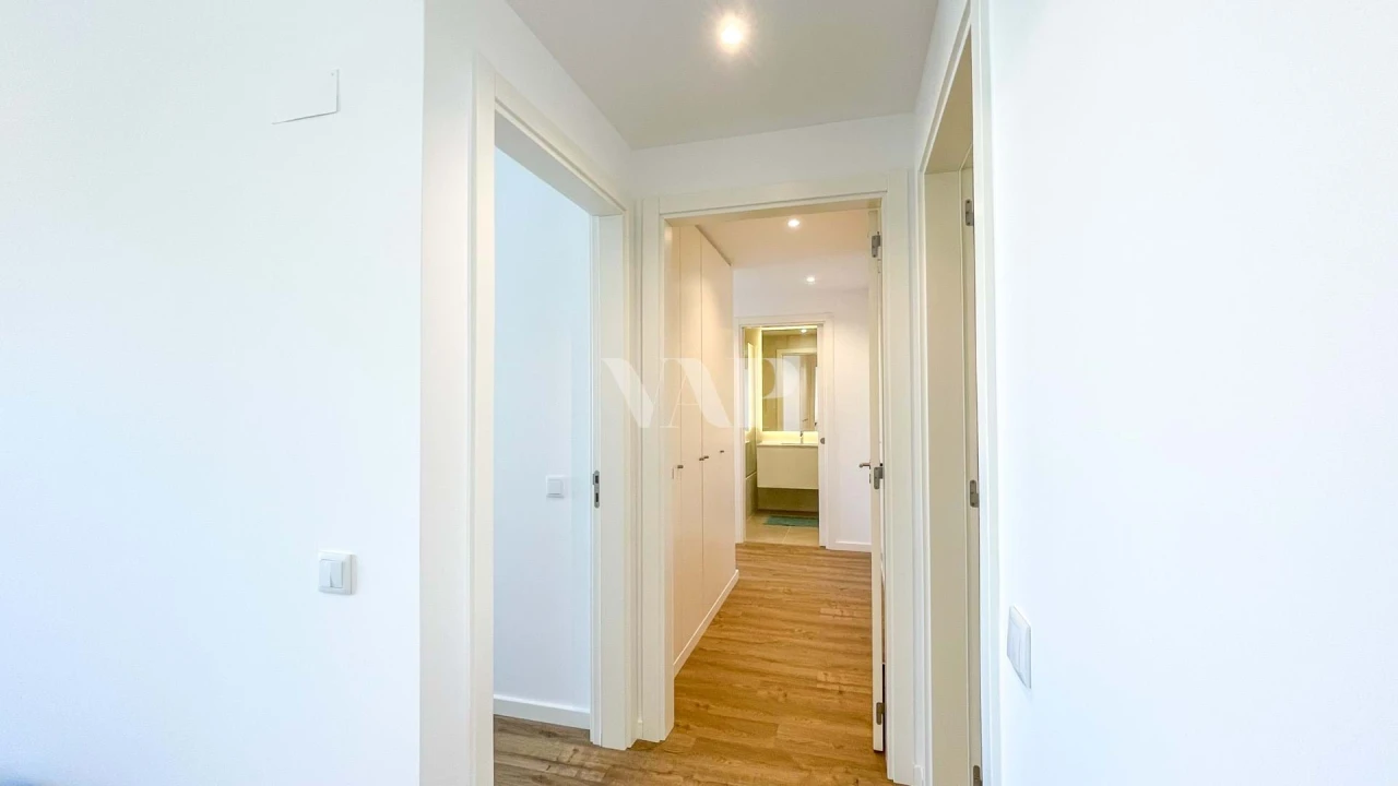 Apartamento T2 para Arrendamento em Faro (Sé e São Pedro) Foto 8