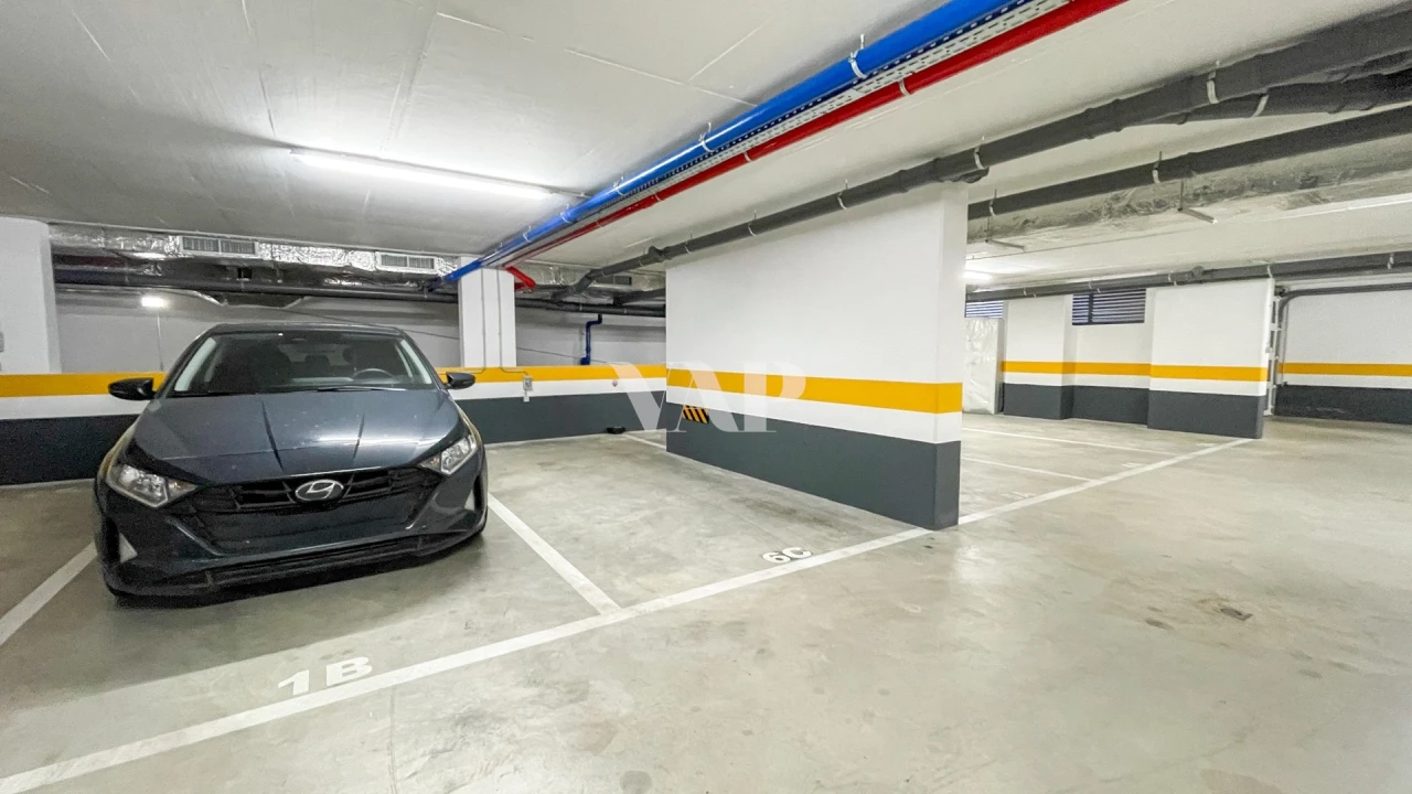 Apartamento T2 para Arrendamento em Faro (Sé e São Pedro) Foto 28