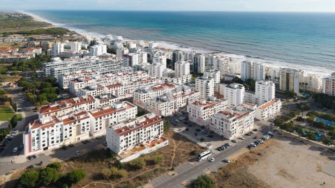 Terreno para Venda em Quarteira