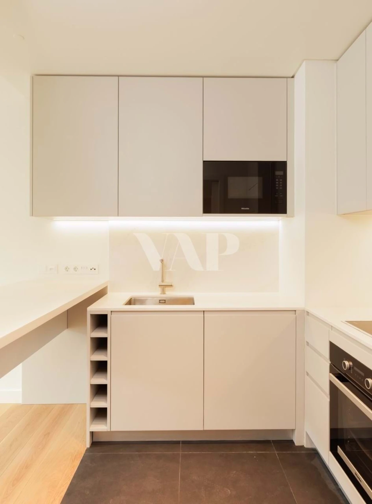 Apartamento T1 para Venda em Quarteira Foto 4