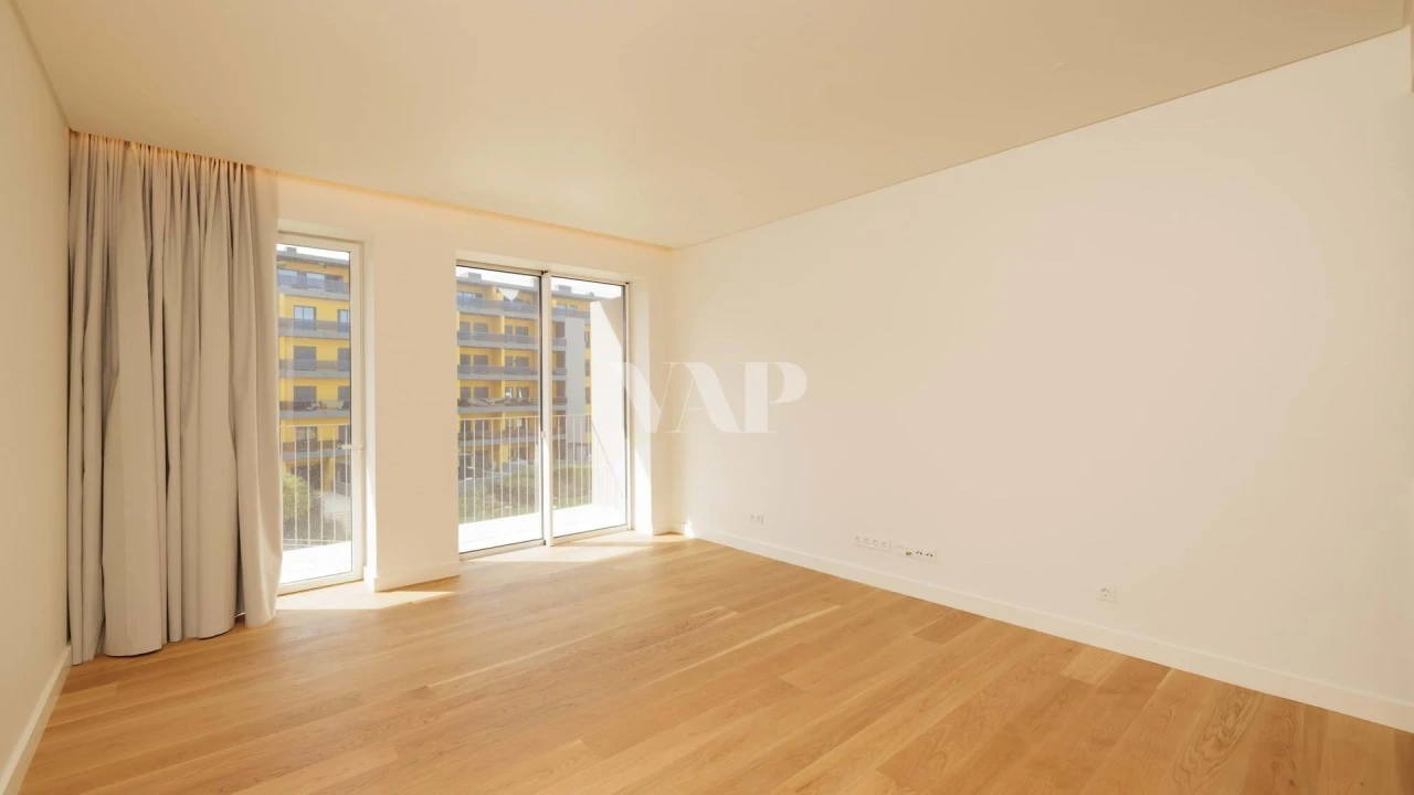 Apartamento T1 para Venda em Quarteira Foto 2