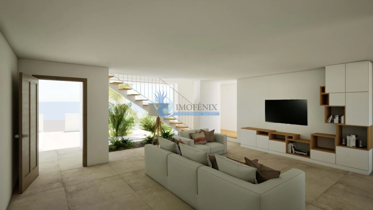 Moradia T2 para Venda em Guia Foto 36