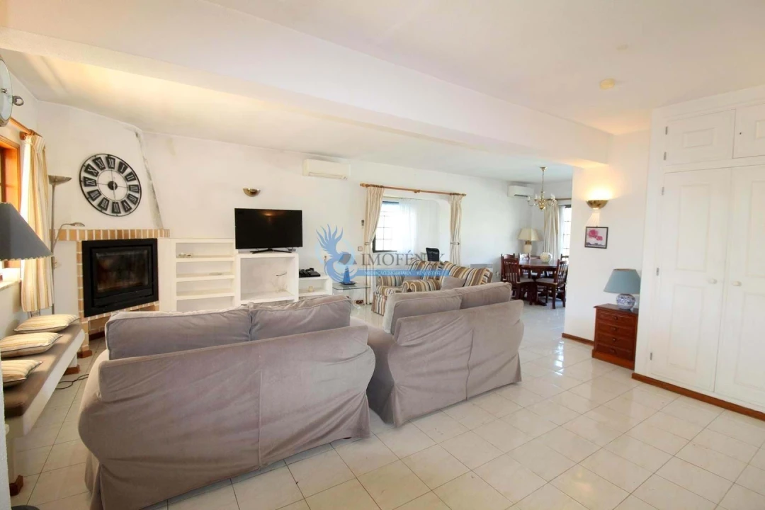 Moradia T2 para Venda em Guia Foto 13