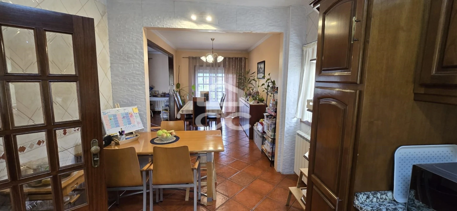 Moradia T5 para Venda em Ronfe Foto 19