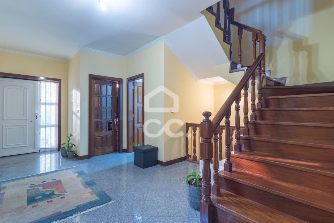 Moradia T5 para Venda em Ronfe Foto 27