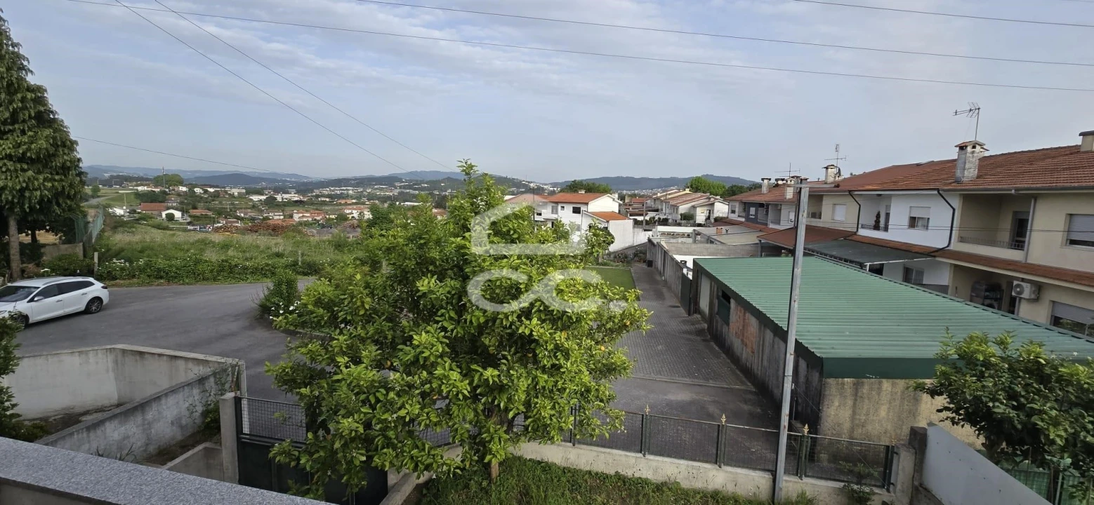 Moradia T5 para Venda em Ronfe Foto 10