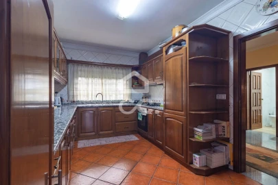 Moradia T5 para Venda em Ronfe