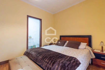 Moradia T5 para Venda em Ronfe