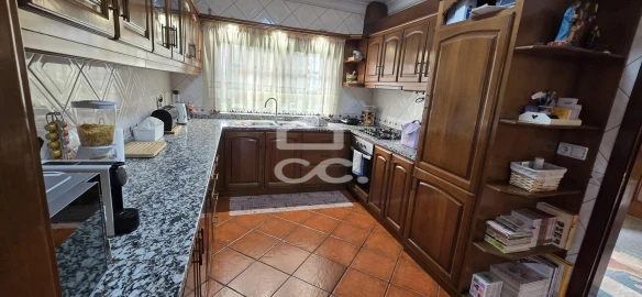 Moradia T5 para Venda em Ronfe