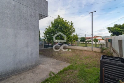 Moradia T5 para Venda em Ronfe