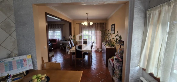 Moradia T5 para Venda em Ronfe