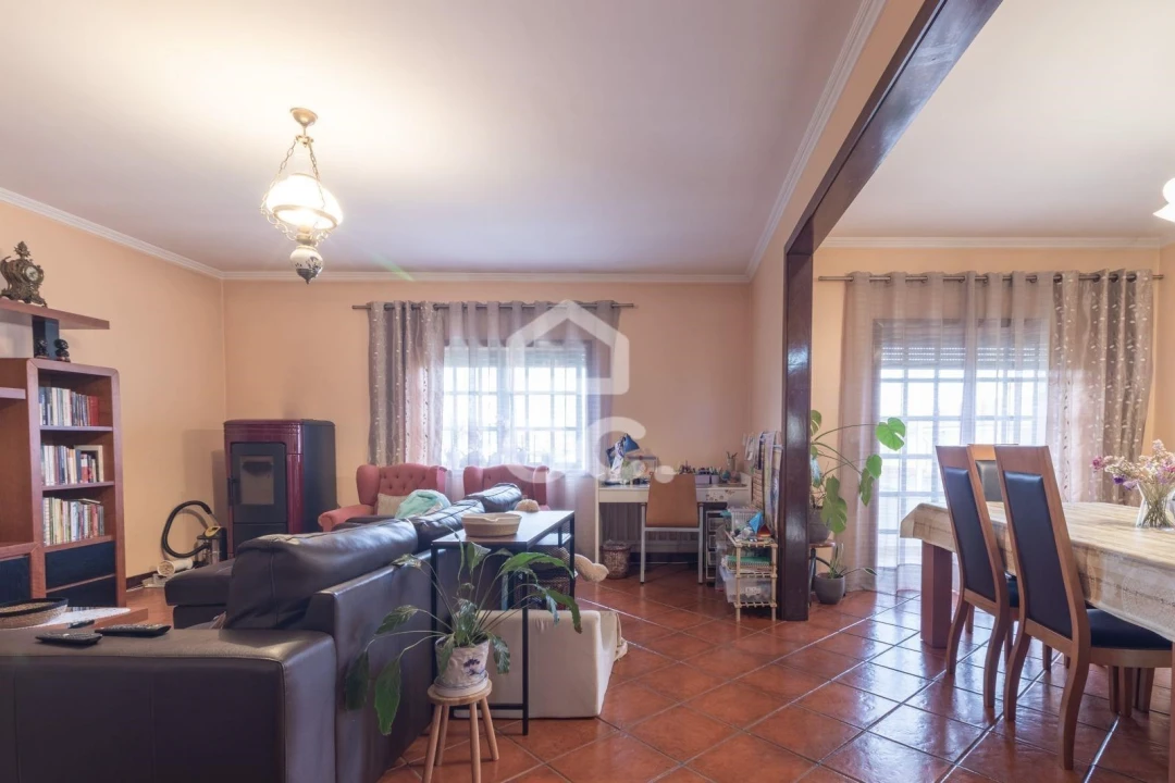 Moradia T5 para Venda em Ronfe Foto 23
