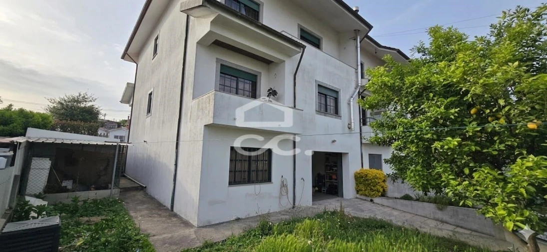 Moradia T5 para Venda em Ronfe Foto 5