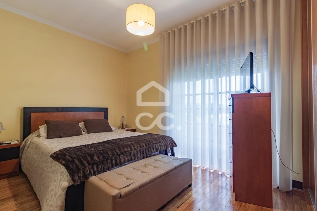 Moradia T5 para Venda em Ronfe Foto 36