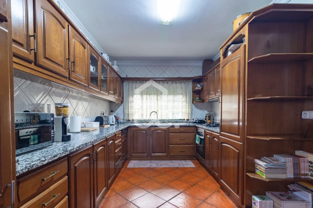 Moradia T5 para Venda em Ronfe Foto 14