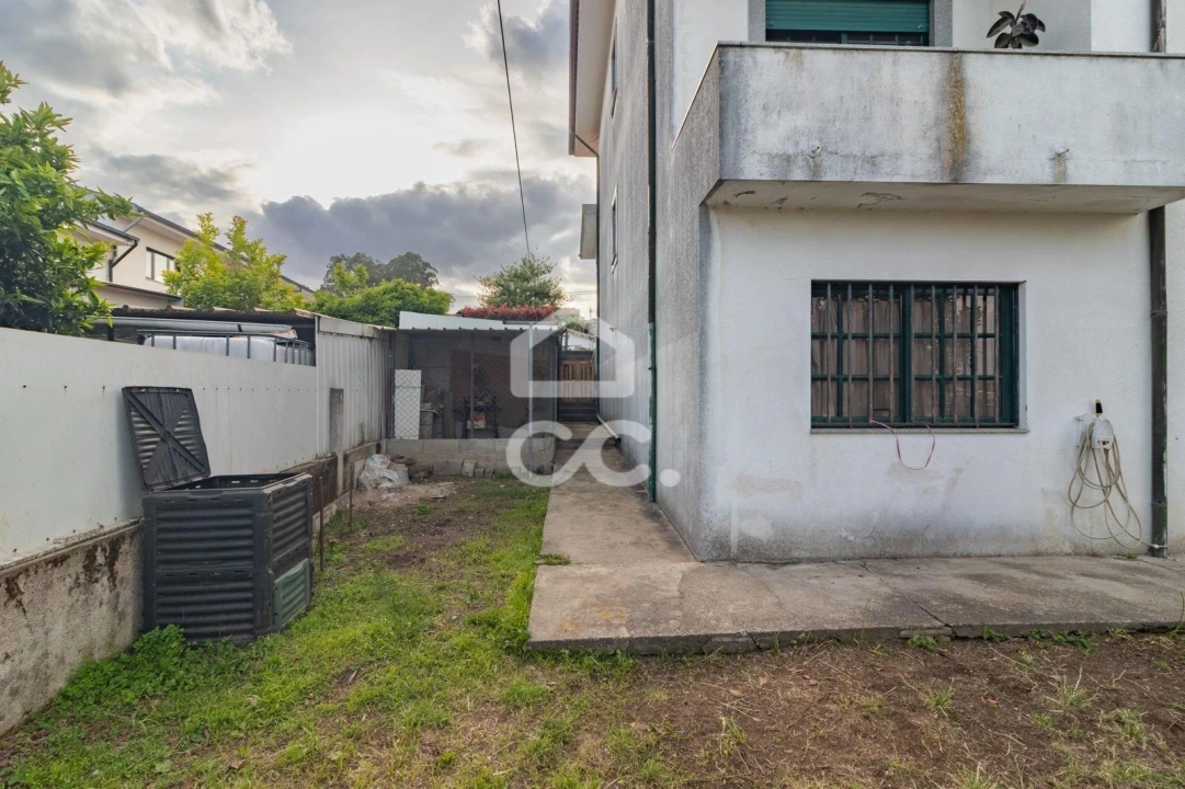 Moradia T5 para Venda em Ronfe Foto 6