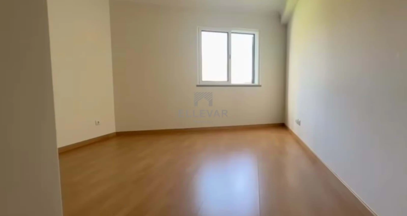 Apartamento T2 para Venda em Caniço Foto 15