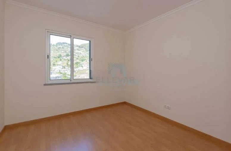 Apartamento T2 para Venda em Caniço Foto 13