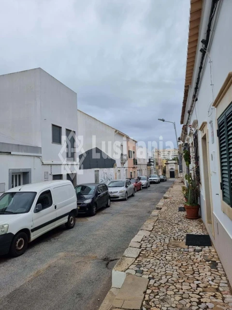 Terreno para Venda em Faro (Sé e São Pedro)