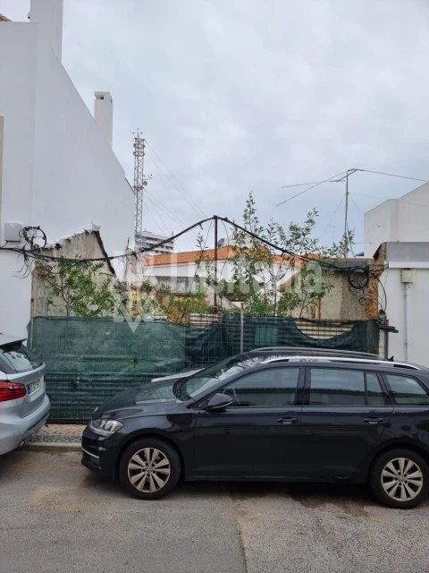 Terreno para Venda em Faro (Sé e São Pedro)