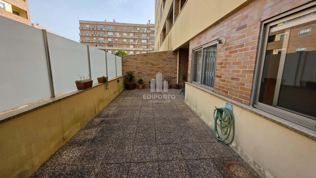 Apartamento T1 para Arrendamento em Canidelo Foto 4