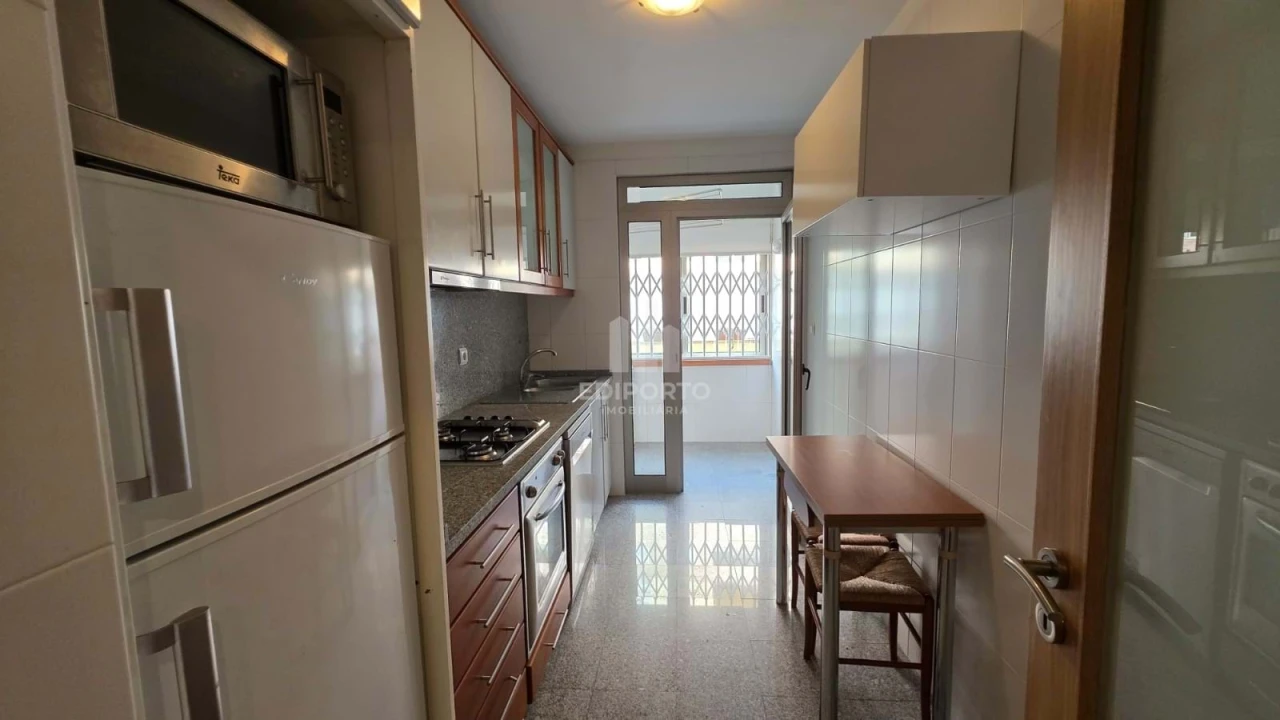 Apartamento T1 para Arrendamento em Canidelo Foto 12