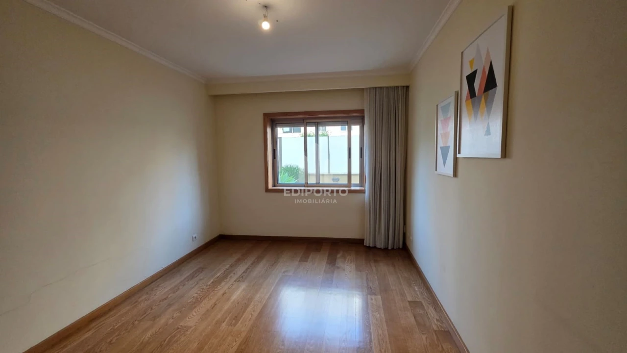 Apartamento T1 para Arrendamento em Canidelo Foto 21