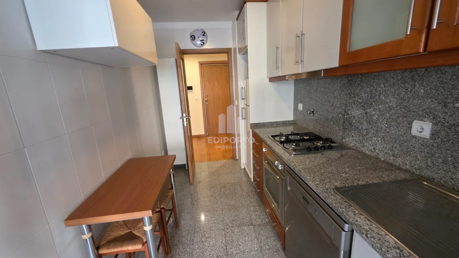 Apartamento T1 para Arrendamento em Canidelo Foto 13