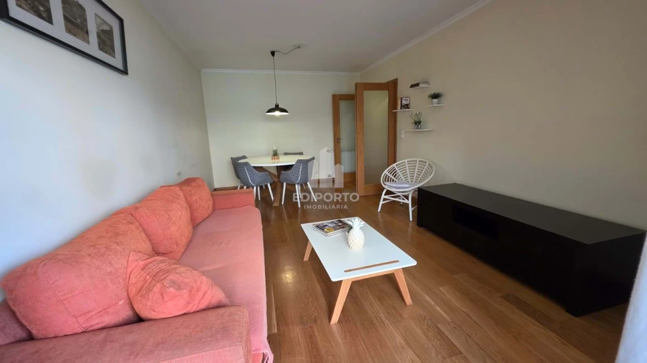 Apartamento T1 para Arrendamento em Canidelo Foto 9
