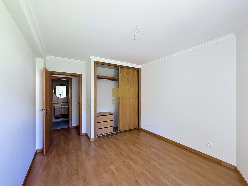 Apartamento T2 para Venda em Caniço Foto 26