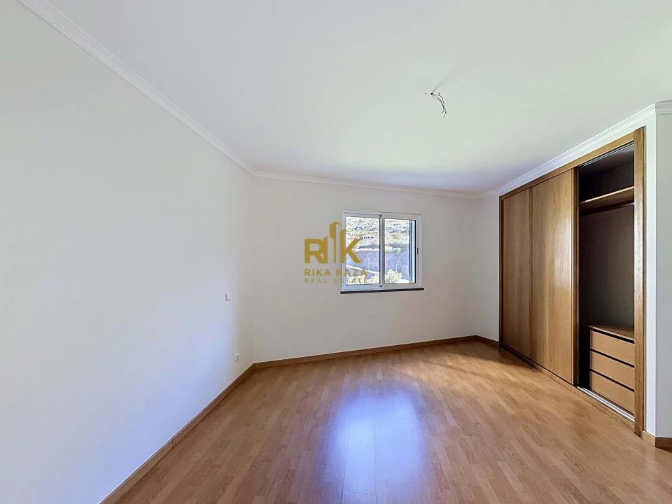 Apartamento T2 para Venda em Caniço Foto 15