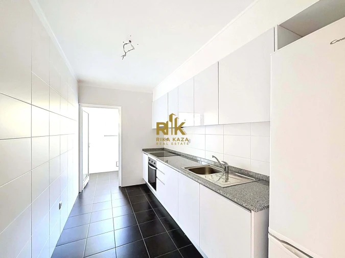 Apartamento T2 para Venda em Caniço Foto 6