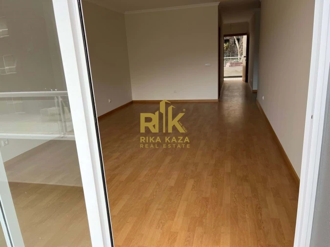 Apartamento T2 para Venda em Caniço Foto 3