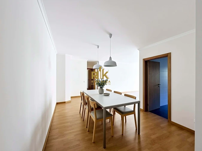 Apartamento T2 para Venda em Caniço Foto 4