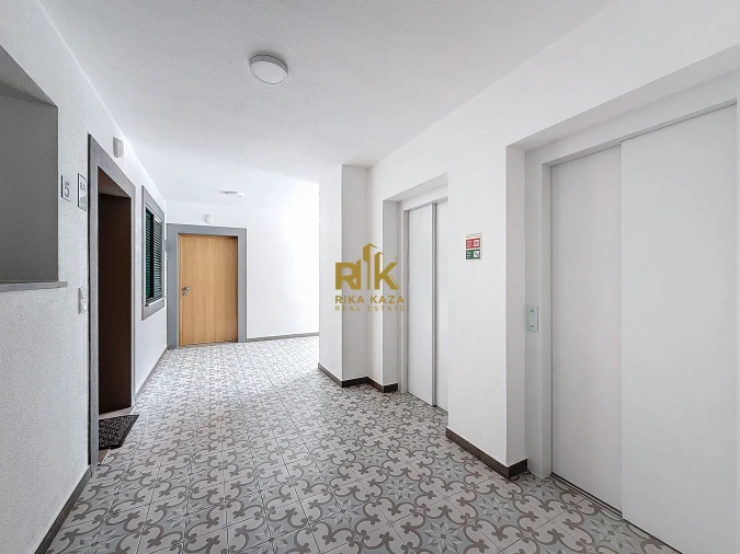 Apartamento T2 para Venda em Caniço Foto 16