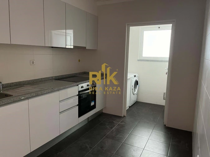 Apartamento T2 para Venda em Caniço Foto 5