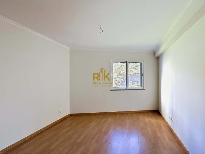 Apartamento T2 para Venda em Caniço Foto 25