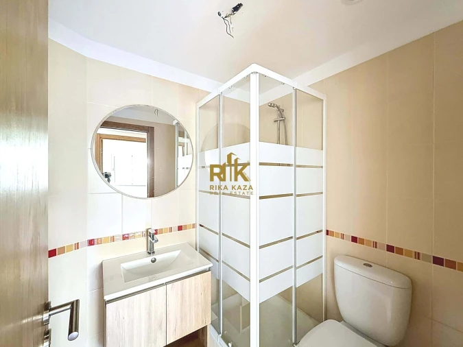 Apartamento T2 para Venda em Caniço Foto 8