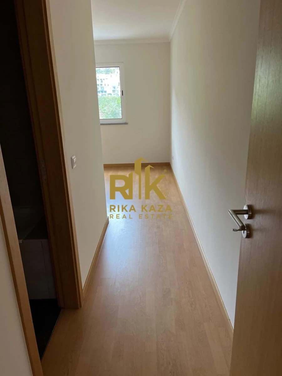 Apartamento T2 para Venda em Caniço Foto 7