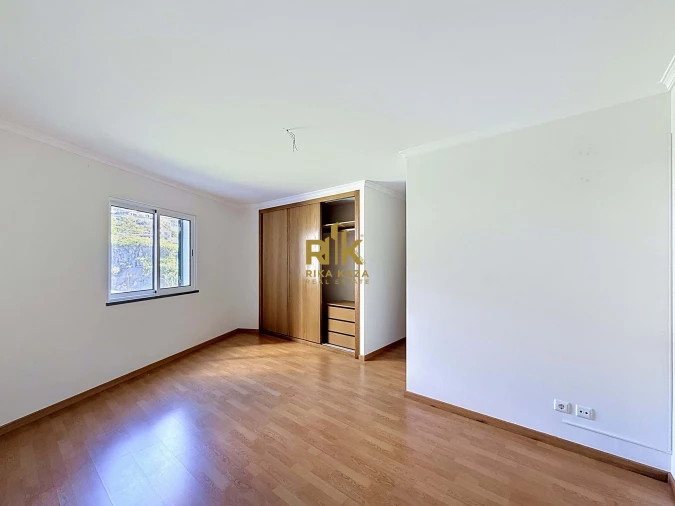 Apartamento T2 para Venda em Caniço Foto 16