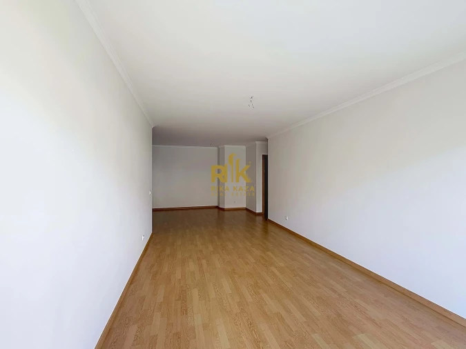 Apartamento T2 para Venda em Caniço Foto 9