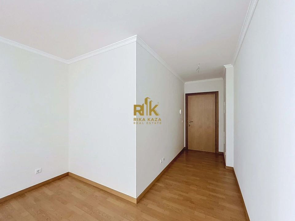Apartamento T2 para Venda em Caniço Foto 29