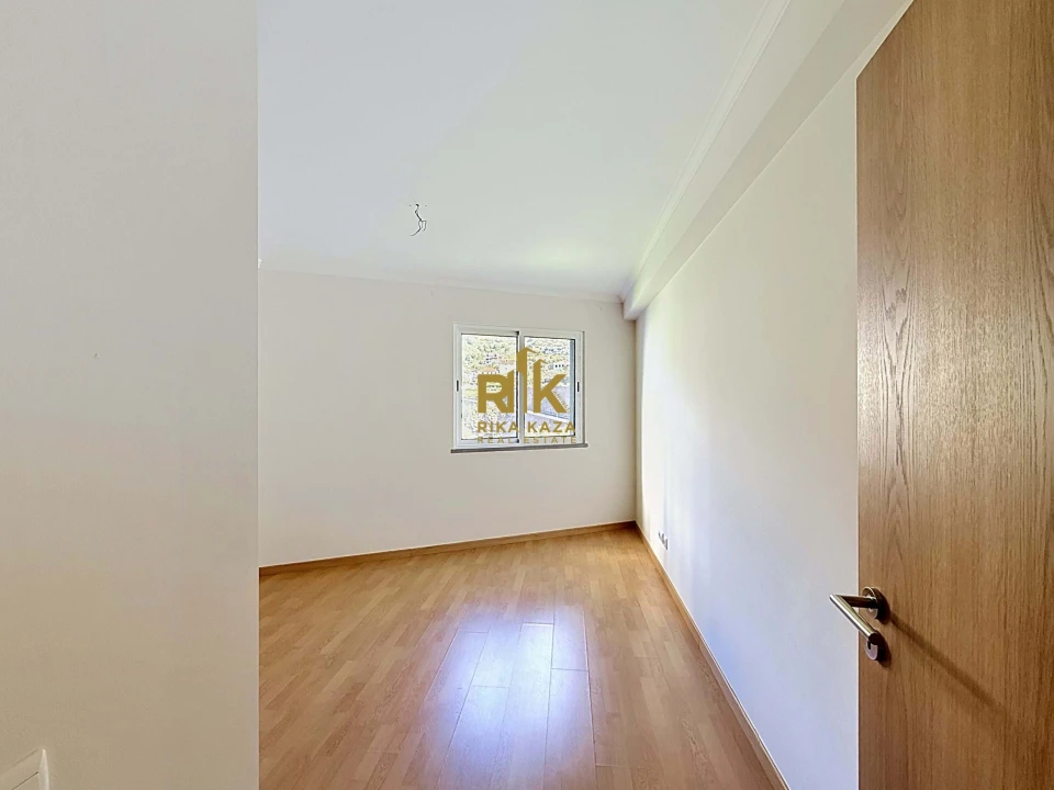 Apartamento T2 para Venda em Caniço Foto 23