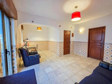 Negócio para Venda em Lagos (São Sebastião e Santa Maria)