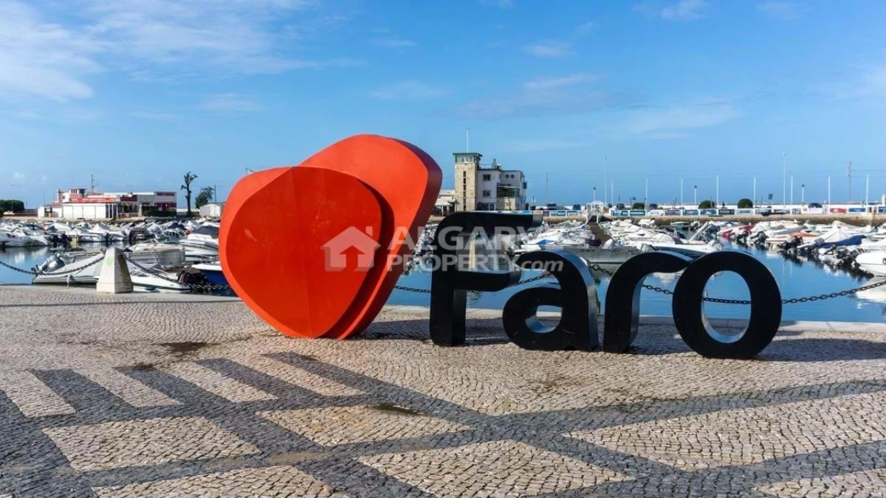 Apartamento T1 para Venda em Quarteira Foto 12